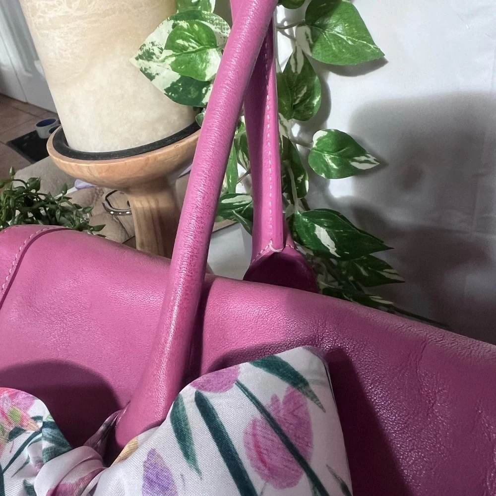 Coach Vintage Pink Leather Soho Satchel with Silver Hardware - Picture 5 of 12